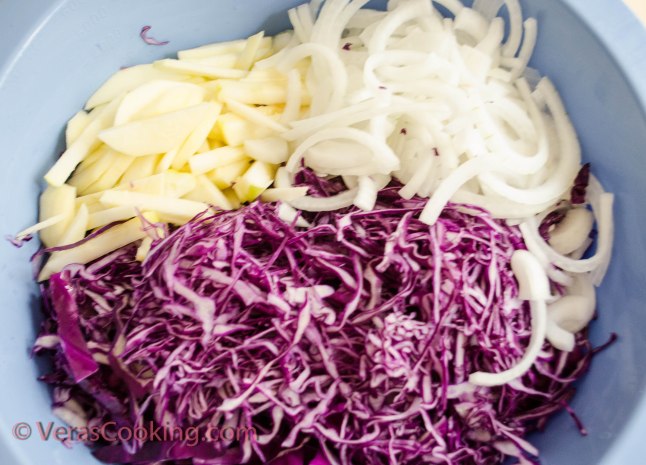 German Red Cabbage Salad (2 of 15)